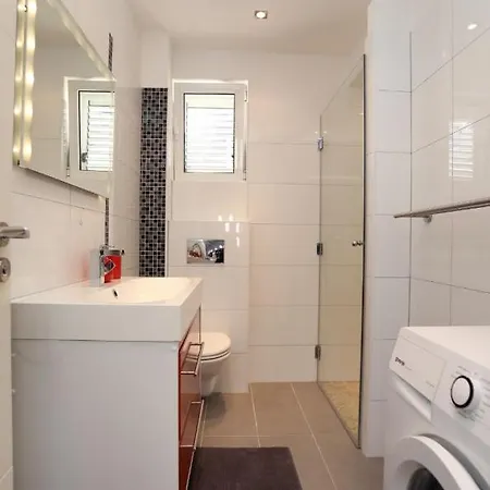 Vidosava - 100m From Sea Apartment Trogir