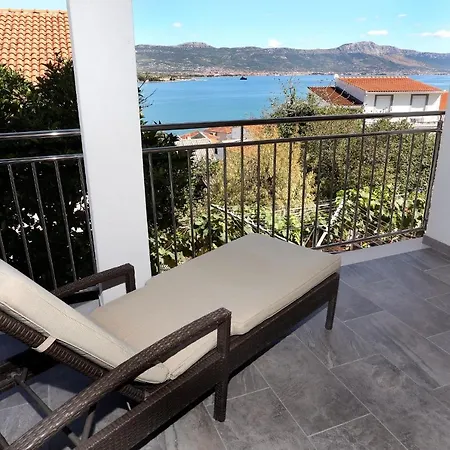 Vidosava - 100m From Sea * Trogir