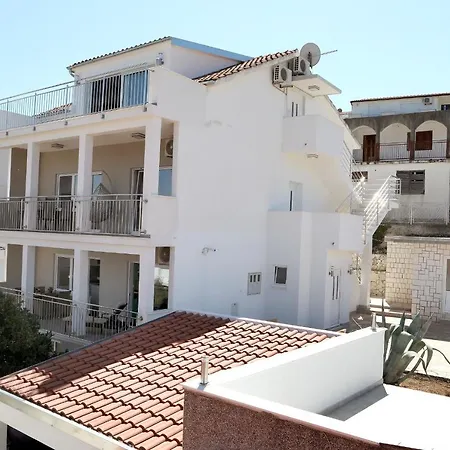 דירה Vidosava - 100m From Sea טרוגיר