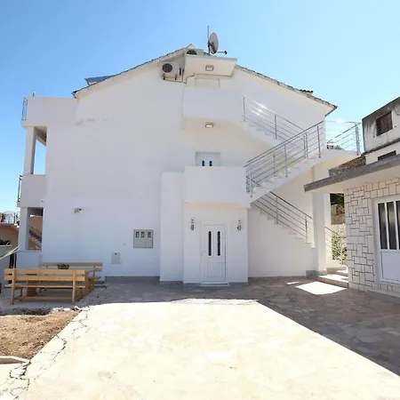 Vidosava - 100m From Sea